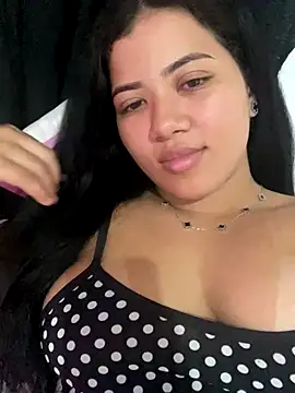 Snapshot of morenahhwy chatting on 11/03/25, 02:35 morenahhwy online show from 11/03/25, 02:35