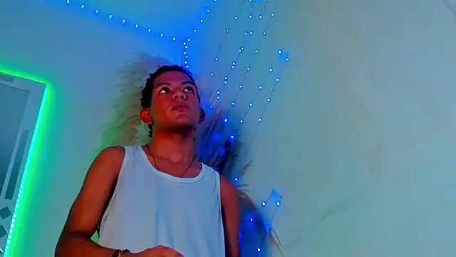 Snapshot of wild_best chatting on 11/10/25, 07:57 wild best online show from 11/10/25, 07:57