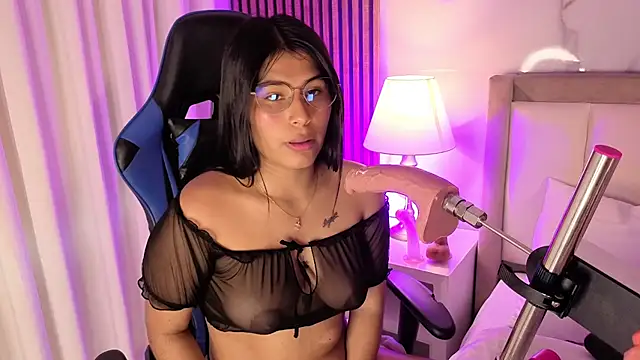 Snapshot of Mara_Scott chatting on 11/10/25, 07:57 Mara Scott online show from 11/10/25, 07:57