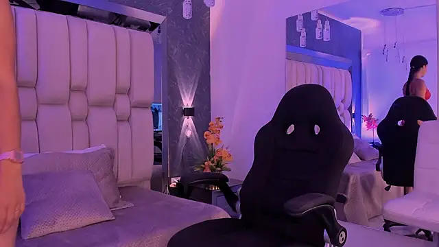  Sofiewild  online show from 03/12/26, 08:04