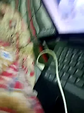 Snapshot of Pandey0012 chatting on 11/16/25, 05:07 Pandey0012 online show from 11/16/25, 05:07