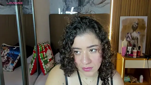 Snapshot of OSNAKELLER chatting on 12/19/25, 12:45 OSNAKELLER online show from 12/19/25, 12:45