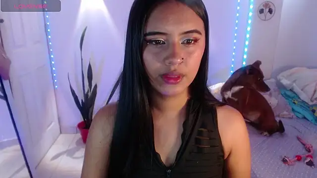 Snapshot of Sussy__22 chatting on 11/18/25, 09:19 Sussy 22 online show from 11/18/25, 09:19