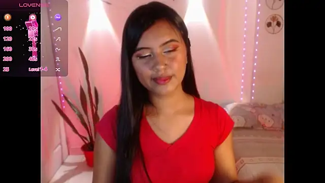 Snapshot of Sussy__22 chatting on 11/19/25, 10:32 Sussy 22 online show from 11/19/25, 10:32