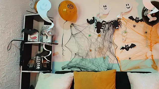 Snapshot of Natasha_Amber chatting on 10/28/25, 04:31 Natasha Amber online show from 10/28/25, 04:31