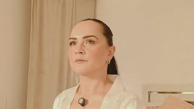 SiennaRosse online show from 04/04/26, 08:39