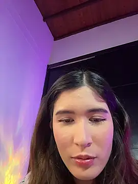 emilyy1  online show from 12/18/25, 02:50