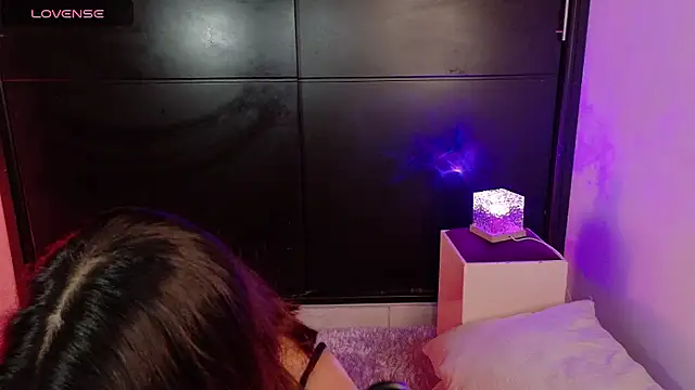 emilyy1  online show from 01/10/26, 01:02