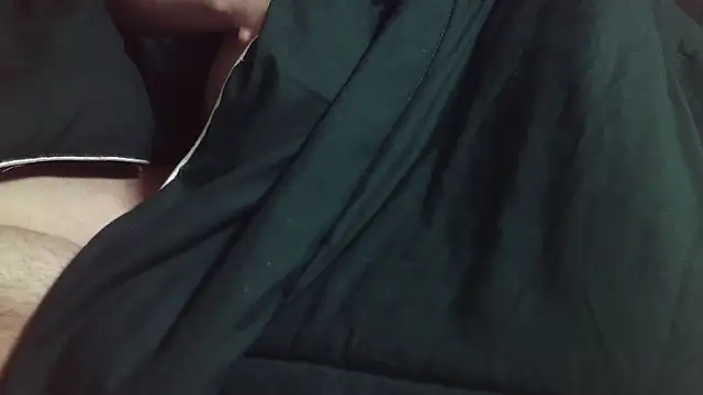 Snapshot of Stripholyday chatting on 11/20/25, 02:28 Stripholyday online show from 11/20/25, 02:28