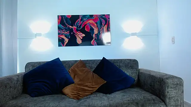 Snapshot of KamiSuarez chatting on 11/13/25, 06:51 KamiSuarez online show from 11/13/25, 06:51