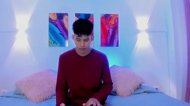 Snapshot of KamiSuarez chatting on 11/28/25, 06:21 KamiSuarez online show from 11/28/25, 06:21