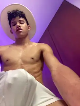 KamiSuarez online show from 02/27/26, 09:26