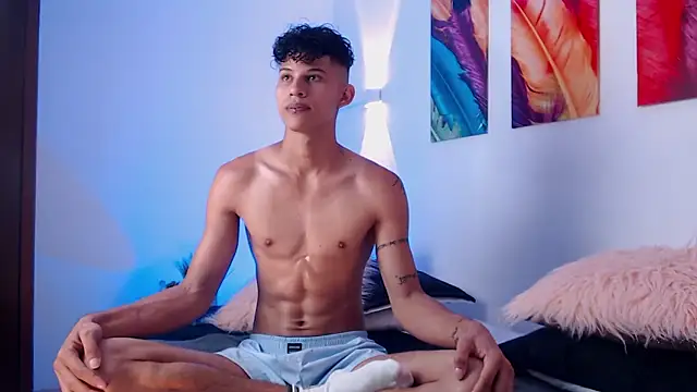 KamiSuarez online show from 03/21/26, 06:33