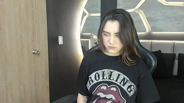 DakotaRussell  online show from 01/13/26, 01:05