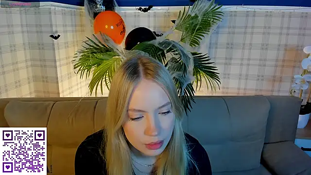 Snapshot of Melanie_Ryer chatting on 10/30/25, 01:07 Melanie Ryer online show from 10/30/25, 01:07