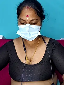 deepikasree143 online show from 11/17/25, 08:03