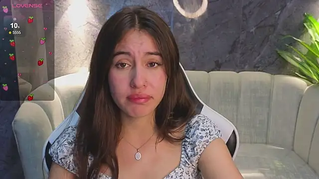 Nikka Tx online show from 12/17/25, 03:23