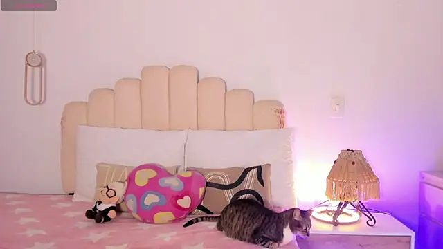 Manelyk  moon online show from 11/20/25, 09:14