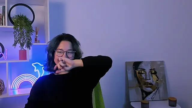 Snapshot of karolina_vendi chatting on 11/05/25, 02:28 karolina vendi online show from 11/05/25, 02:28