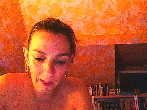 Snapshot of Anaiscpl2405 chatting on 10/28/25, 11:40 Anaiscpl2405 online show from 10/28/25, 11:40