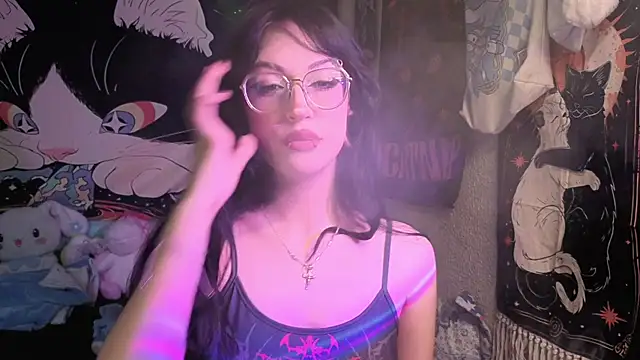 Snapshot of RavennaCrow chatting on 12/03/25, 05:44 RavennaCrow online show from 12/03/25, 05:44