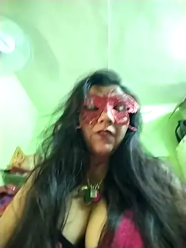 LOVE  RANI online show from 11/11/25, 07:03