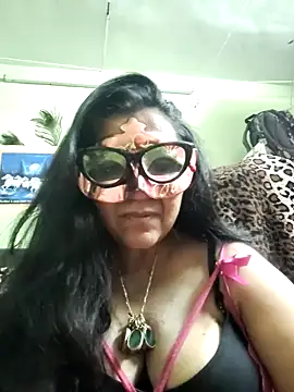 LOVE  RANI online show from 04/15/26, 07:15