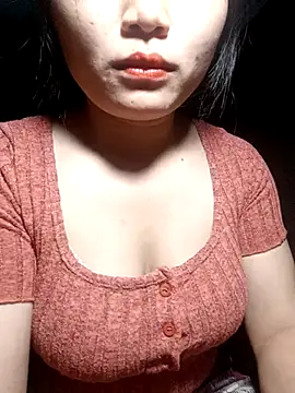 Snapshot of yoyo-mi chatting on 10/30/25, 01:40 yoyo-mi online show from 10/30/25, 01:40