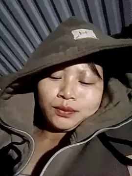 Snapshot of yoyo-mi chatting on 11/01/25, 09:28 yoyo-mi online show from 11/01/25, 09:28