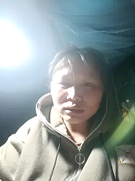 Snapshot of yoyo-mi chatting on 11/29/25, 12:52 yoyo-mi online show from 11/29/25, 12:52