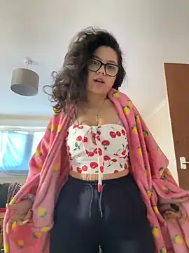 Snapshot of Sexy_MamacitaX chatting on 10/29/25, 10:06 Sexy MamacitaX online show from 10/29/25, 10:06