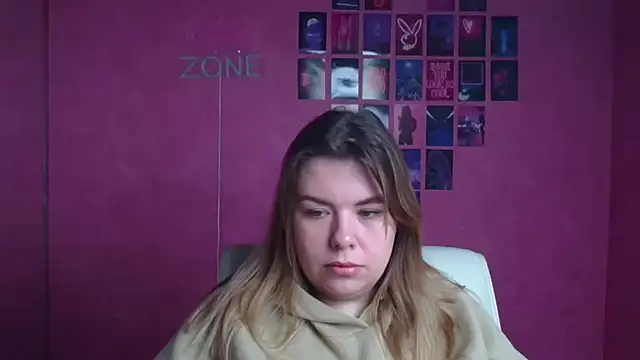 Snapshot of SusannaNight chatting on 11/22/25, 06:12 SusannaNight online show from 11/22/25, 06:12