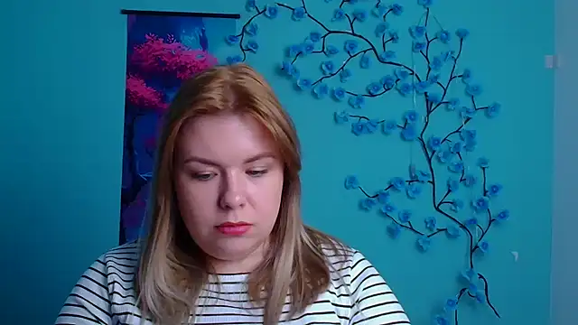 Snapshot of SusannaNight chatting on 11/28/25, 12:19 SusannaNight online show from 11/28/25, 12:19