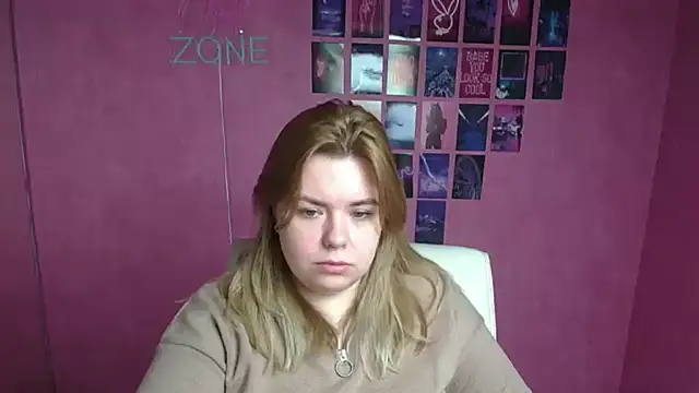 Snapshot of SusannaNight chatting on 12/16/25, 06:18 SusannaNight online show from 12/16/25, 06:18