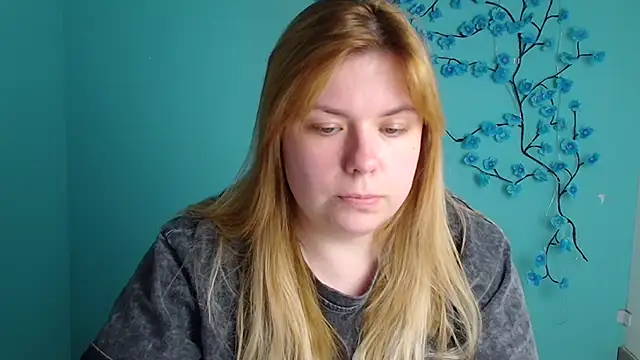 Snapshot of SusannaNight chatting on 05/05/26, 11:18 SusannaNight online show from 05/05/26, 11:18