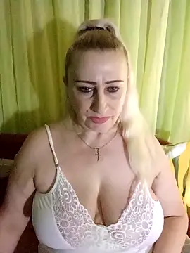 Esenia505 online show from 02/01/26, 07:40