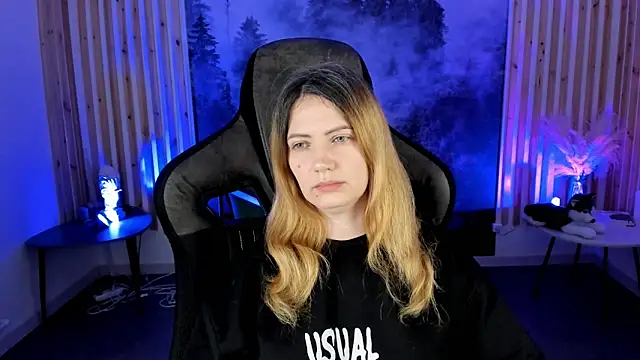 Snapshot of AleksaLaurent chatting on 11/10/25, 05:39 AleksaLaurent online show from 11/10/25, 05:39