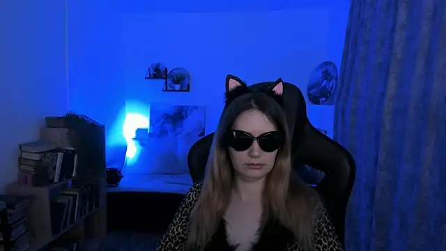 Snapshot of AleksaLaurent chatting on 11/29/25, 08:39 AleksaLaurent online show from 11/29/25, 08:39