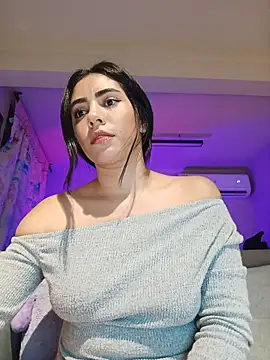 Sara-215 online show from 04/12/26, 06:07