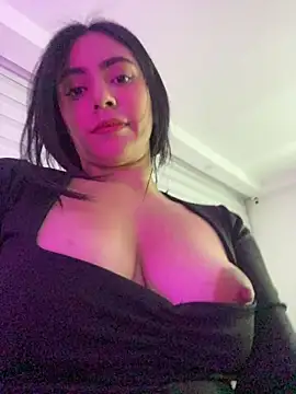 Sara-215 online show from 06/05/26, 06:52