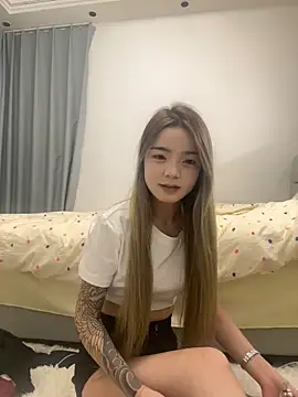 Snapshot of LX125216 chatting on 10/28/25, 05:26 LX125216 online show from 10/28/25, 05:26