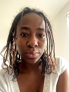 Snapshot of milarain chatting on 11/04/25, 12:37 milarain online show from 11/04/25, 12:37