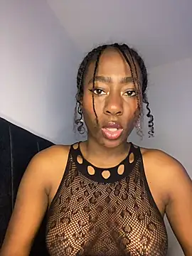 Snapshot of milarain chatting on 11/21/25, 08:07 milarain online show from 11/21/25, 08:07