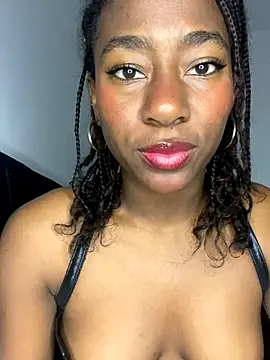 Snapshot of milarain chatting on 12/01/25, 11:43 milarain online show from 12/01/25, 11:43