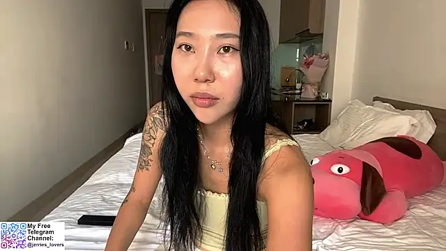 Snapshot of LizParadiz chatting on 10/30/25, 06:48 LizParadiz online show from 10/30/25, 06:48