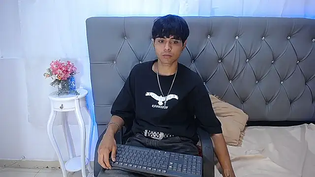 Snapshot of TonnyHawk707 chatting on 10/29/25, 12:51 TonnyHawk707 online show from 10/29/25, 12:51