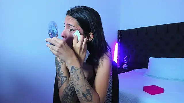 LilithLuxorr online show from 12/21/25, 10:39