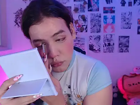 Snapshot of reiko_doll chatting on 12/15/25, 07:07 reiko doll online show from 12/15/25, 07:07