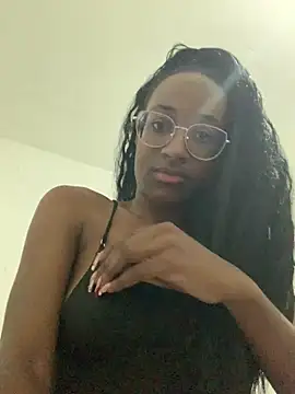 Valeriaaa20 online show from 04/06/26, 01:47