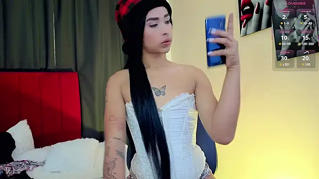 Snapshot of Flor_Gil chatting on 12/15/25, 08:29 Flor Gil online show from 12/15/25, 08:29